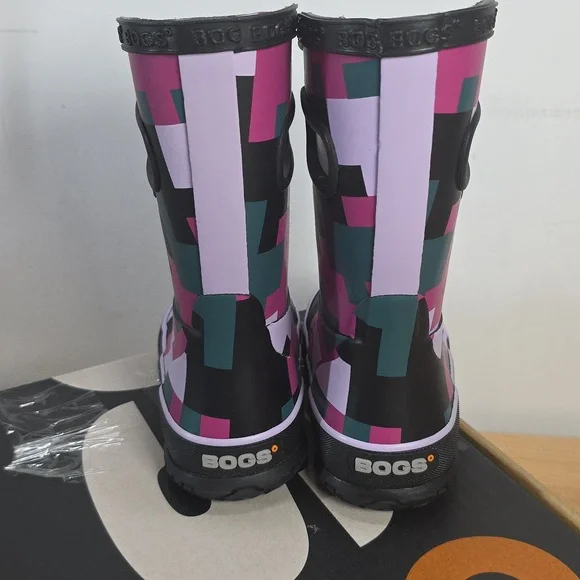 BOGS Multicolor Geometric Pattern Boots Kids Size 7 - Picture 4 of 7